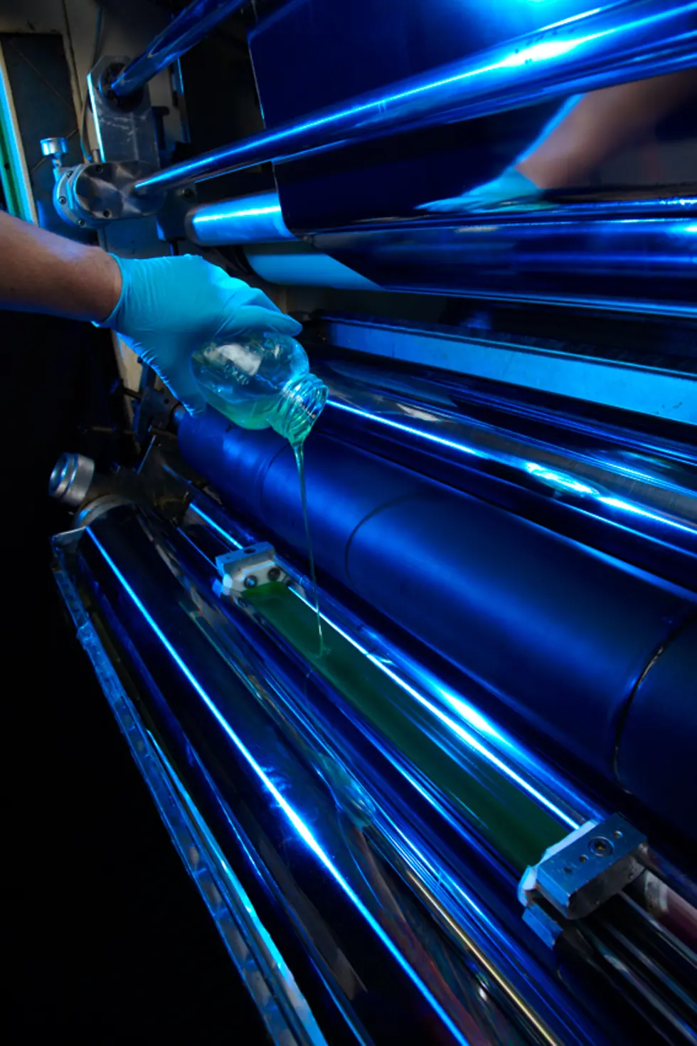 
Laminating adhesives for packages